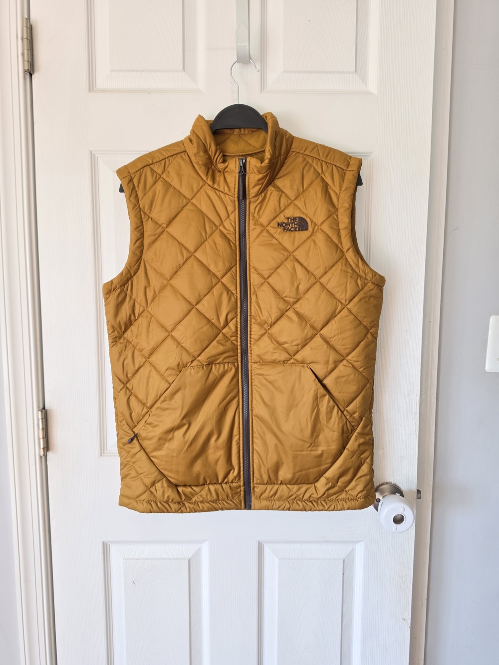 The North Face Men's Cervas Vest M Mustard Yellow Quilted Insulated Full Zip